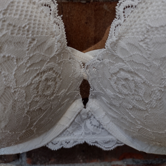 Torrid Curve Bra XO Plunge Push Up Underwire Floral Lace White size 42B NWOT - Picture 4 of 7